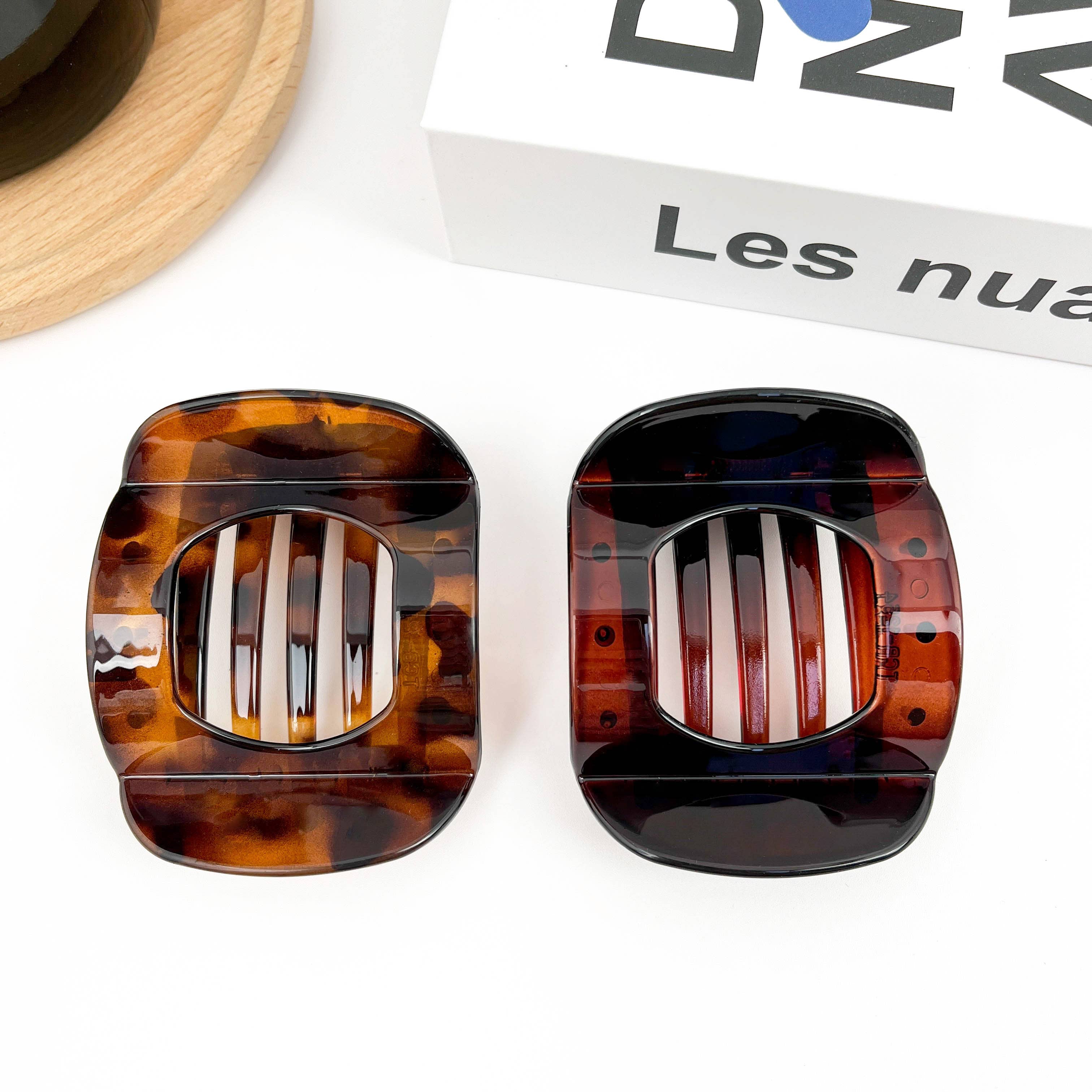 TheDivaSoap - Wholesale Hair Clip - Women's - Flat Round Hair Claw Clip, Autumn and Winter Retro Hair Clip2