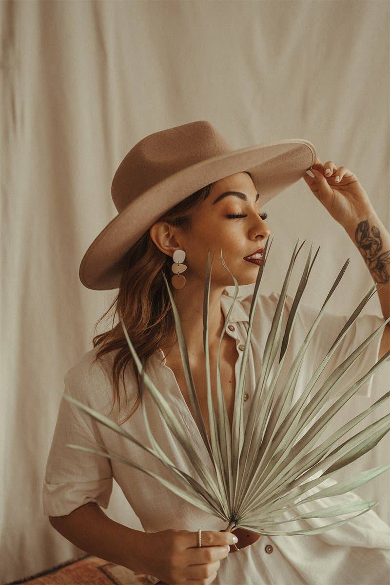 Corvega Clay Goods - Vendita all'ingrosso Orecchini pendenti - Tessa in bianco caldo, nudo e marrone chiaro0