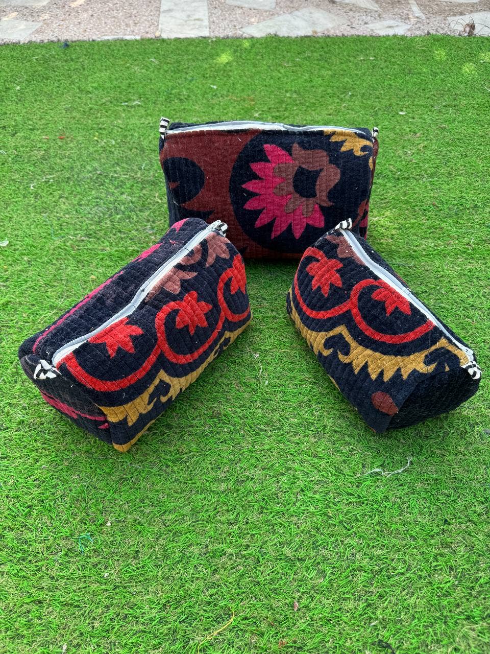 GYPSY STUDIO - Wholesale Makeup/Cosmetic Bag - Velvet 3 pcs Toiletry Bag set Makeup, cosmetics Bags6