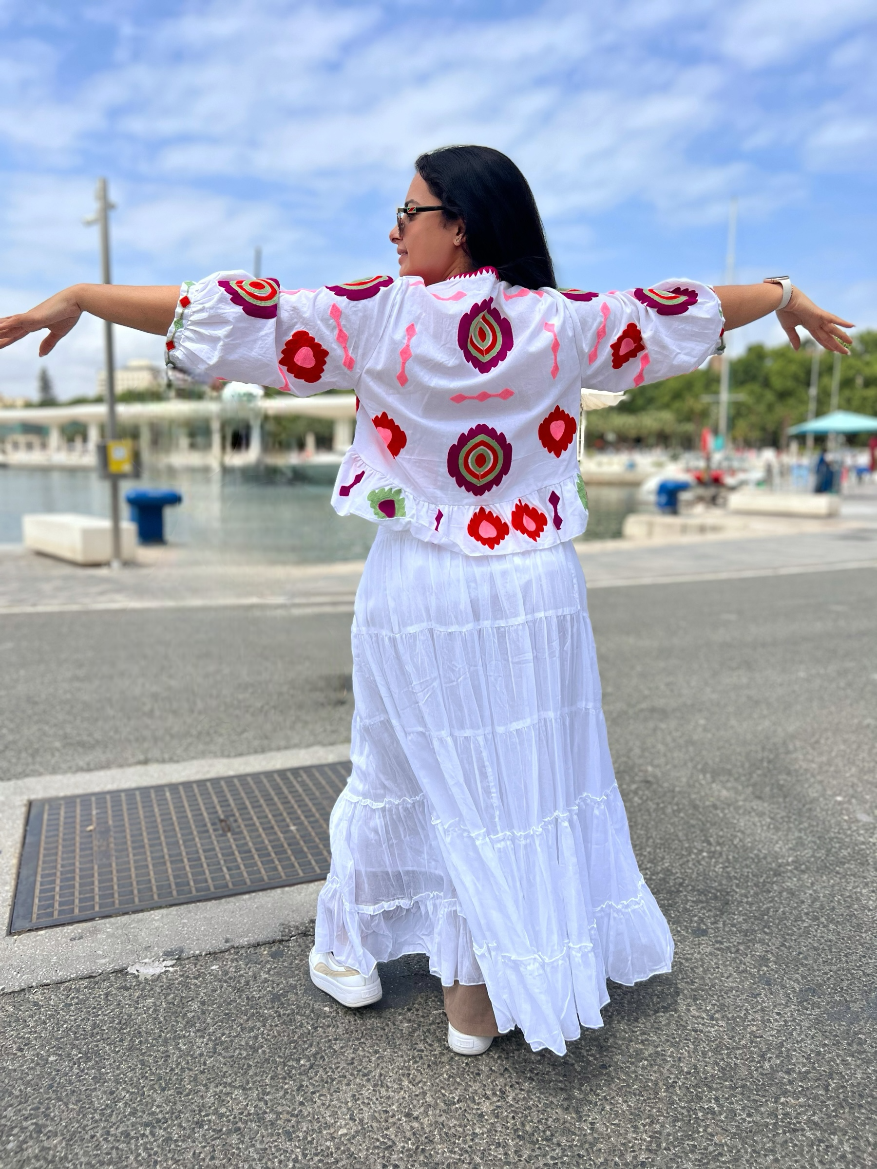 Kinomy - Wholesale Jas - Dames - Handgemaakte geborduurde katoenen bolero's (set van 4)9