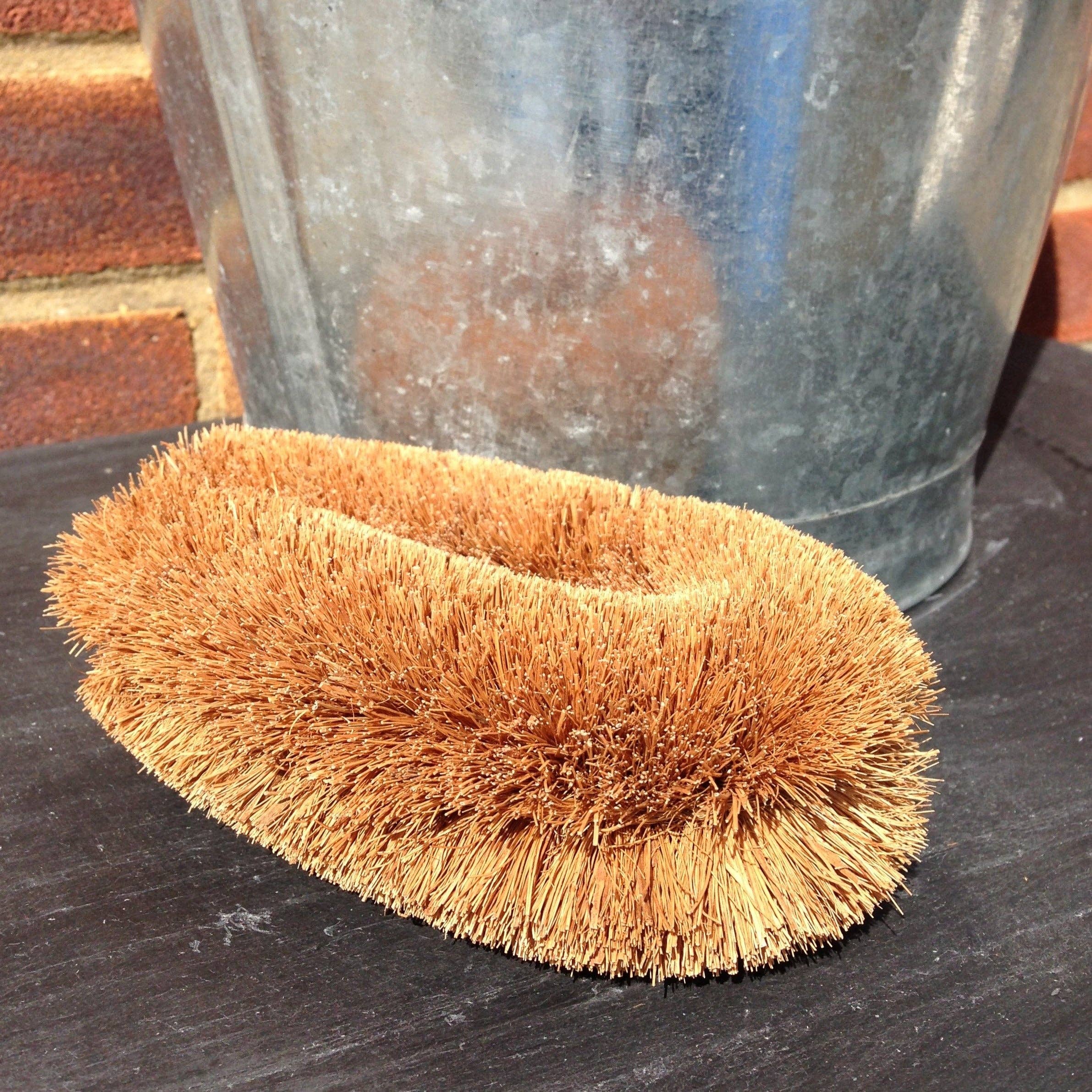 LoofCo - Loofahs & Coconut Brushes - Wholesale Cleaning Brush - Scrubbing Brush | Coconut Coir Fibre | Gardening1
