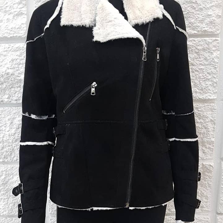 Vegansk ruskind og pelsjakke for engroshandel hos Importation 1867