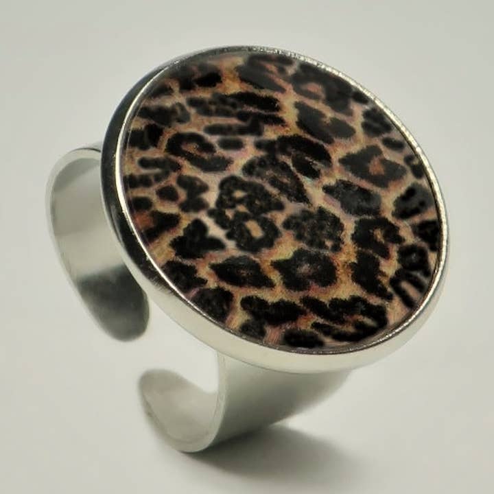 Leopard animal print cabochon ring for wholesale by Lollia Modeschmuck