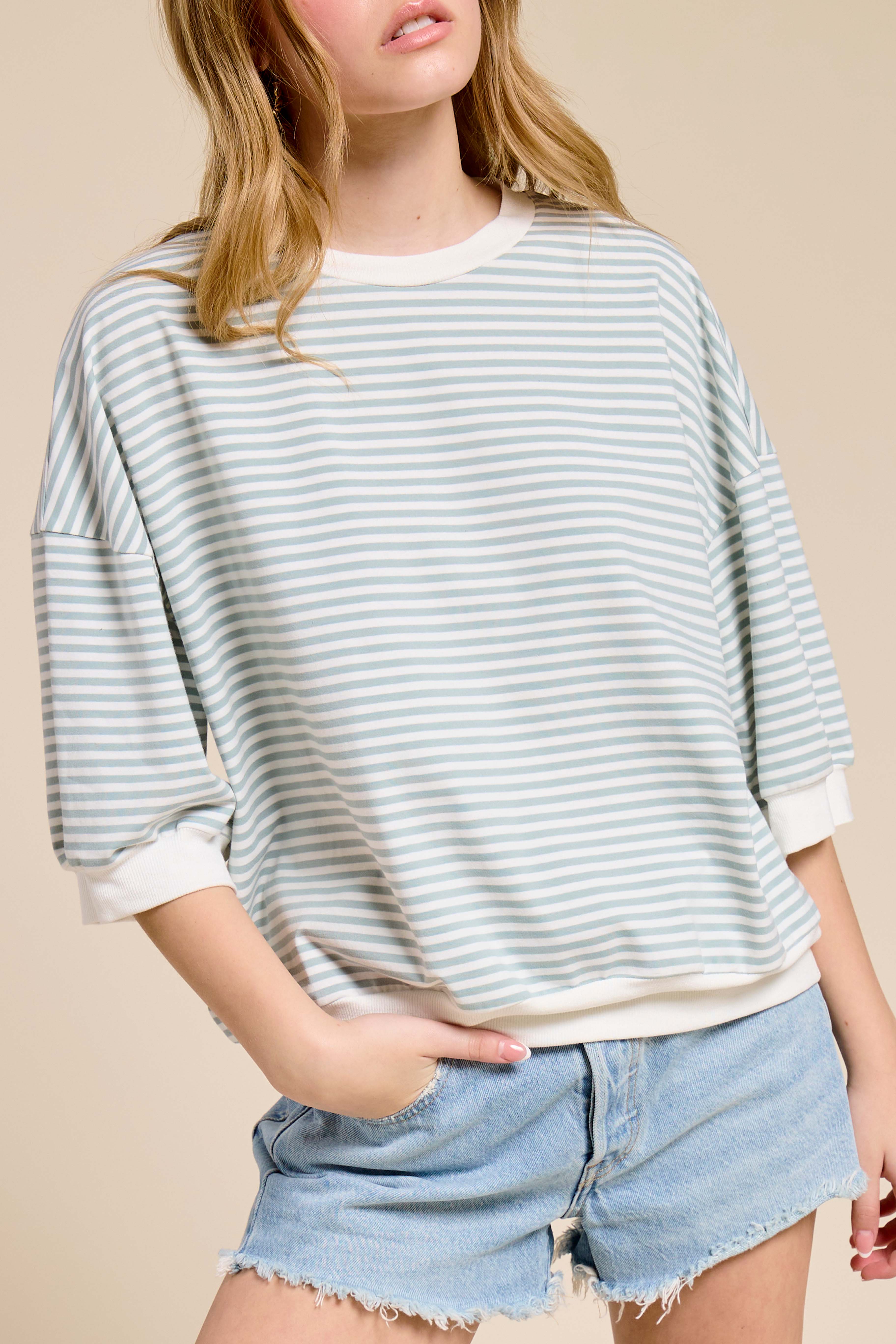 La Miel – Engroshandel Strikket top - Dame – MCT7688-løs pasform Stribet kortærmet top med rund halsudskæring33