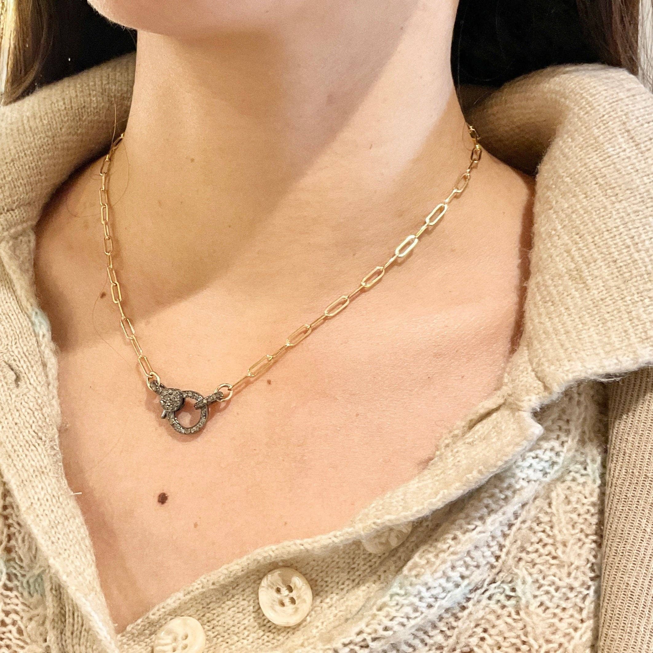 Mabel Chong - Vendita all'ingrosso Collane a catena e maglie - Collana con Fermaglio a Graffetta Polly Gold2