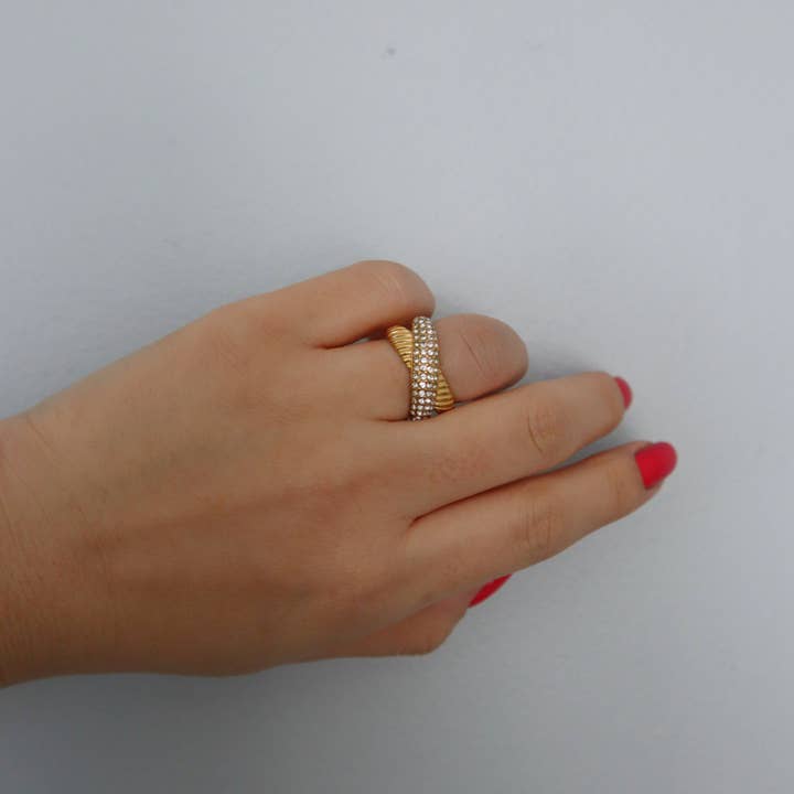 JESSA Jewelry - Wholesale Cocktail/Statement Ring - Riley Ring | Gold Pave Statement Ring