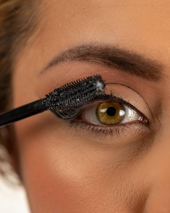 Eveline Cosmetics - Wholesale Mascara - BEL London Big Lash Mascara Extreme Length and Volume3