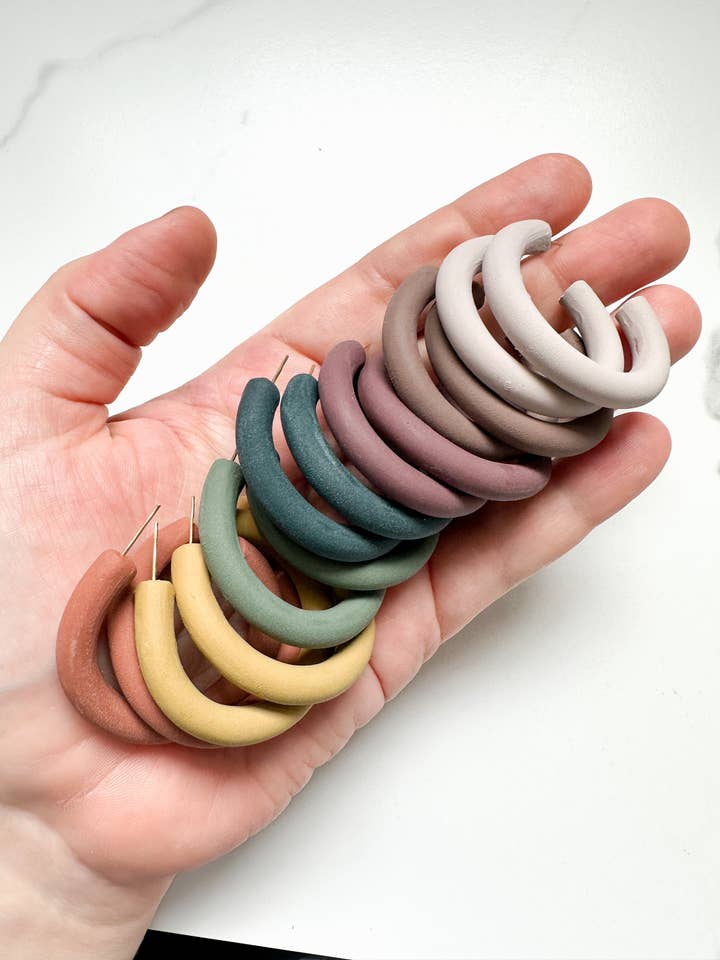 Classic Hoops | Pendientes de Arcilla Hechos a Mano para venta al por mayor de The Nothing Is Wasted Shop