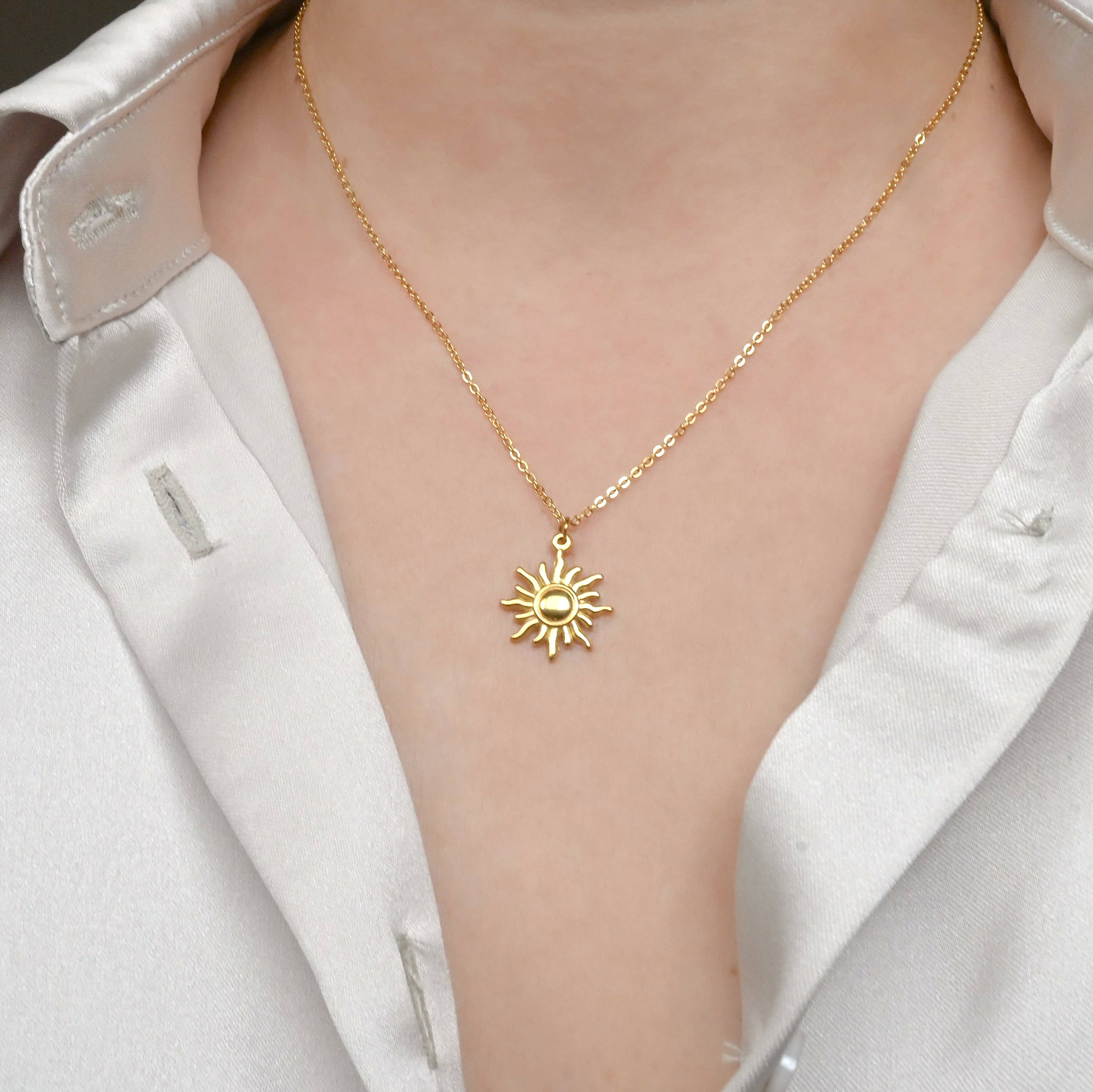 Blueyejewelry - Wholesale Pendant/Charm Necklace - Vintage Style Sun Necklace - Sun Burst Coin Necklace10