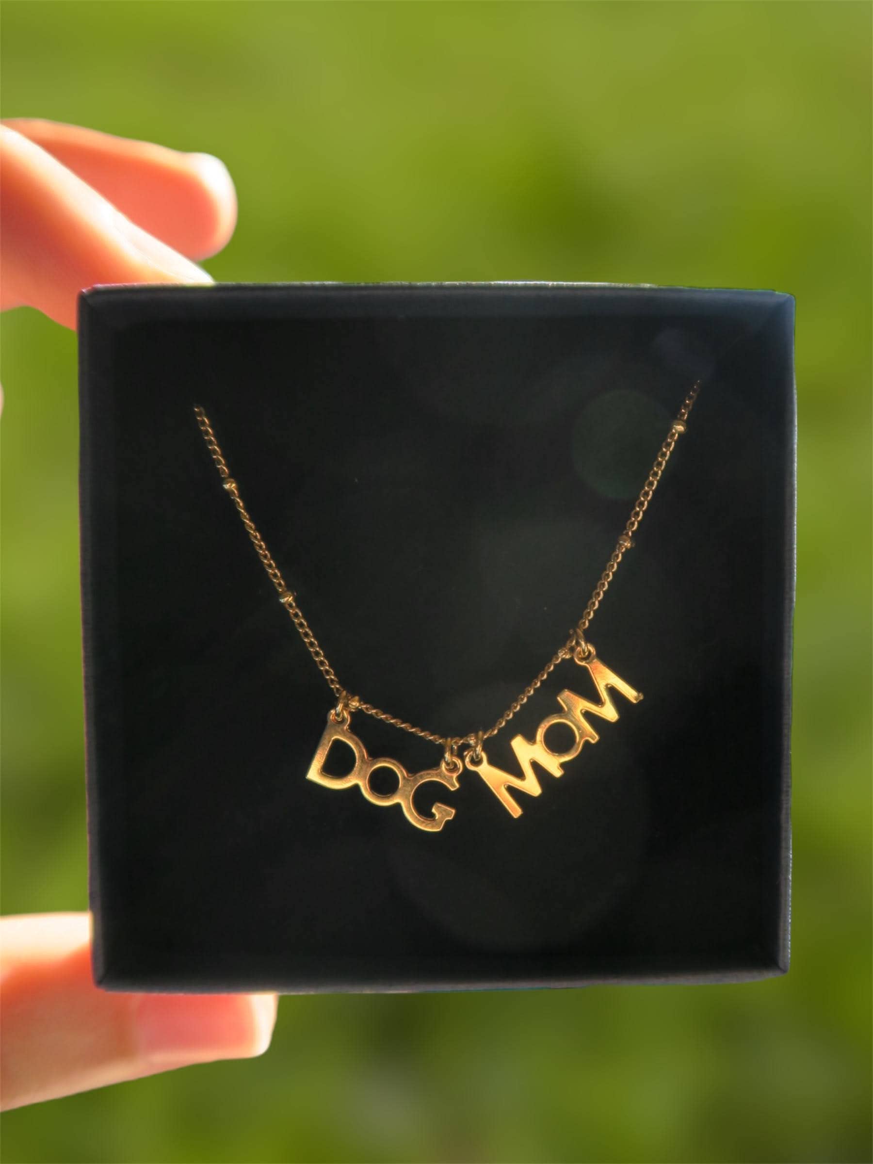 Hirondelle Bijoux - Wholesale Pendant/Charm Necklace - Dog mom necklace for dog moms - beaded chain4