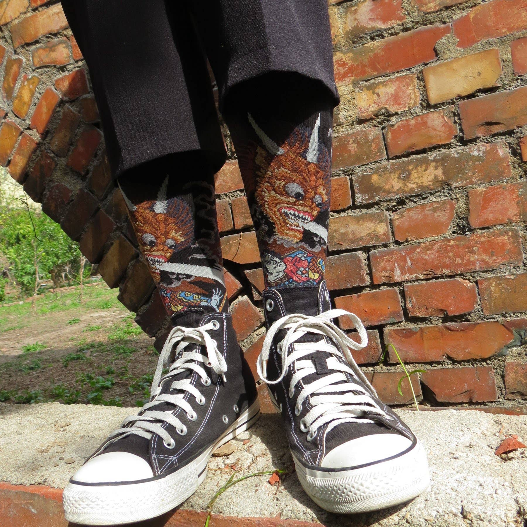 JHJ International Company Limited – wholesale Socks – Unisex – Japanese Masterpiece - Raiko severing the head of the Shuten-doji6