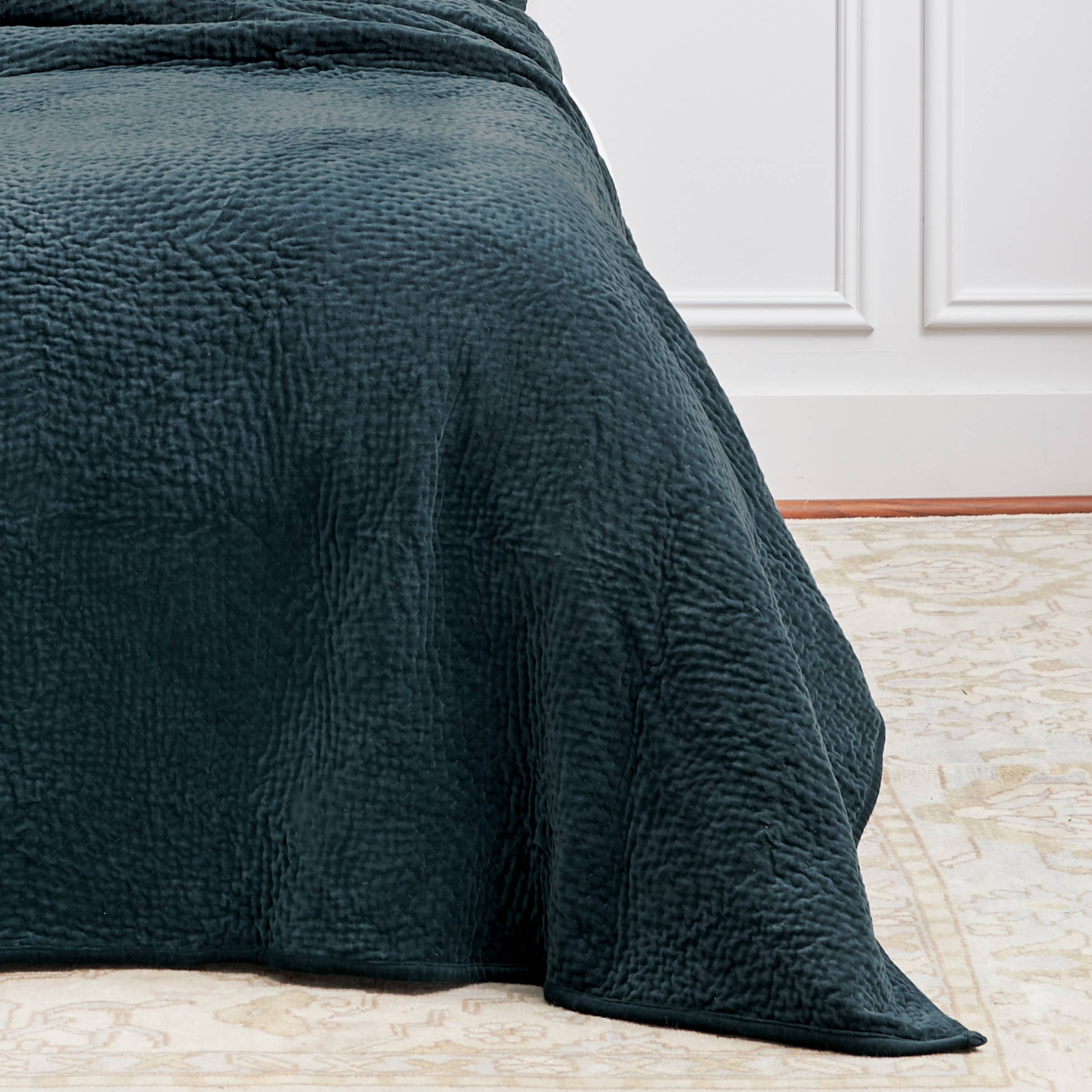 ELISABETH YORK - Wholesale Quilt - SALE Vela Ink Queen Quilt3