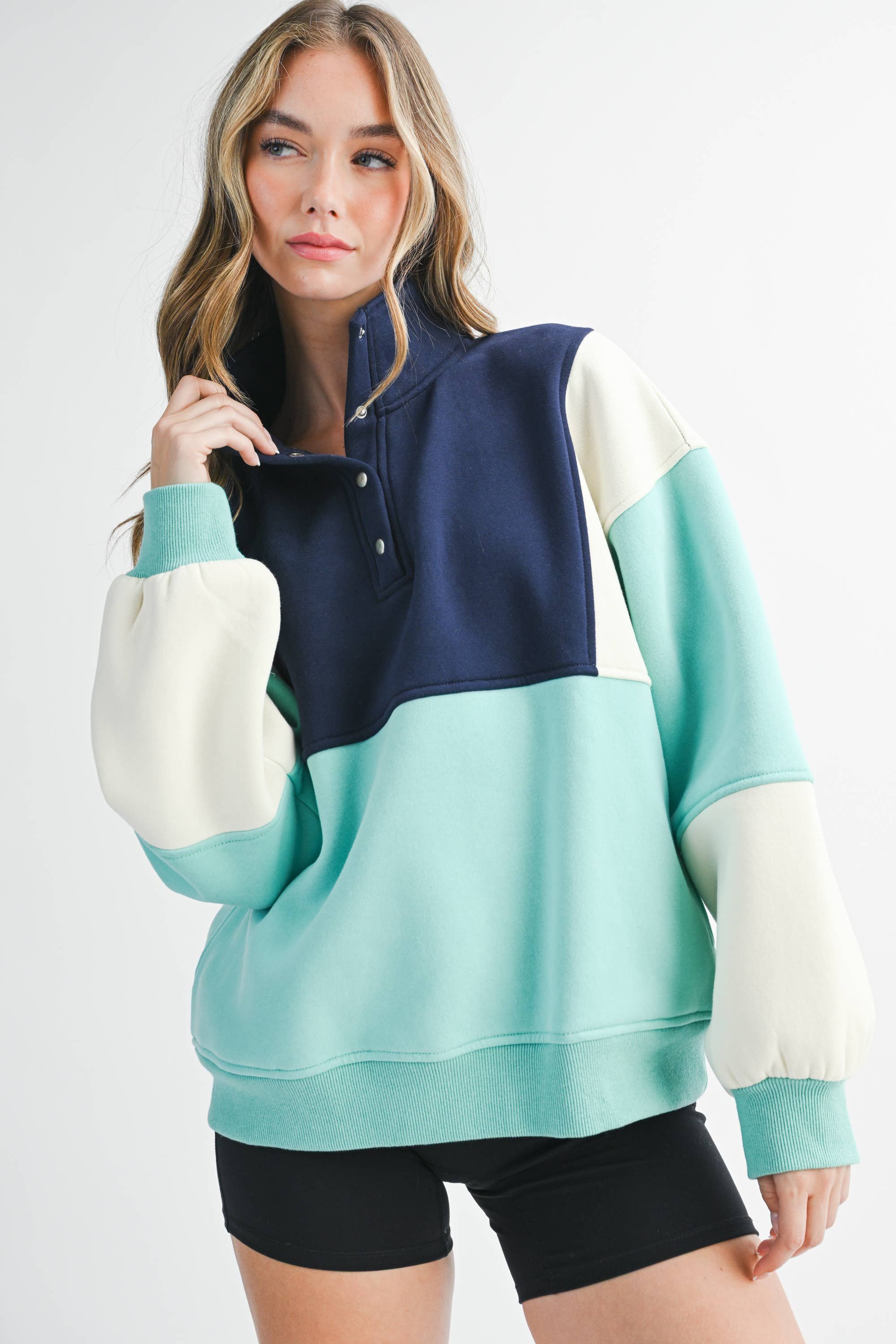 AEMI + CO – wholesale Sweatshirt - Dam – 992EK Glo colorblock-tröja med tryckknappar27