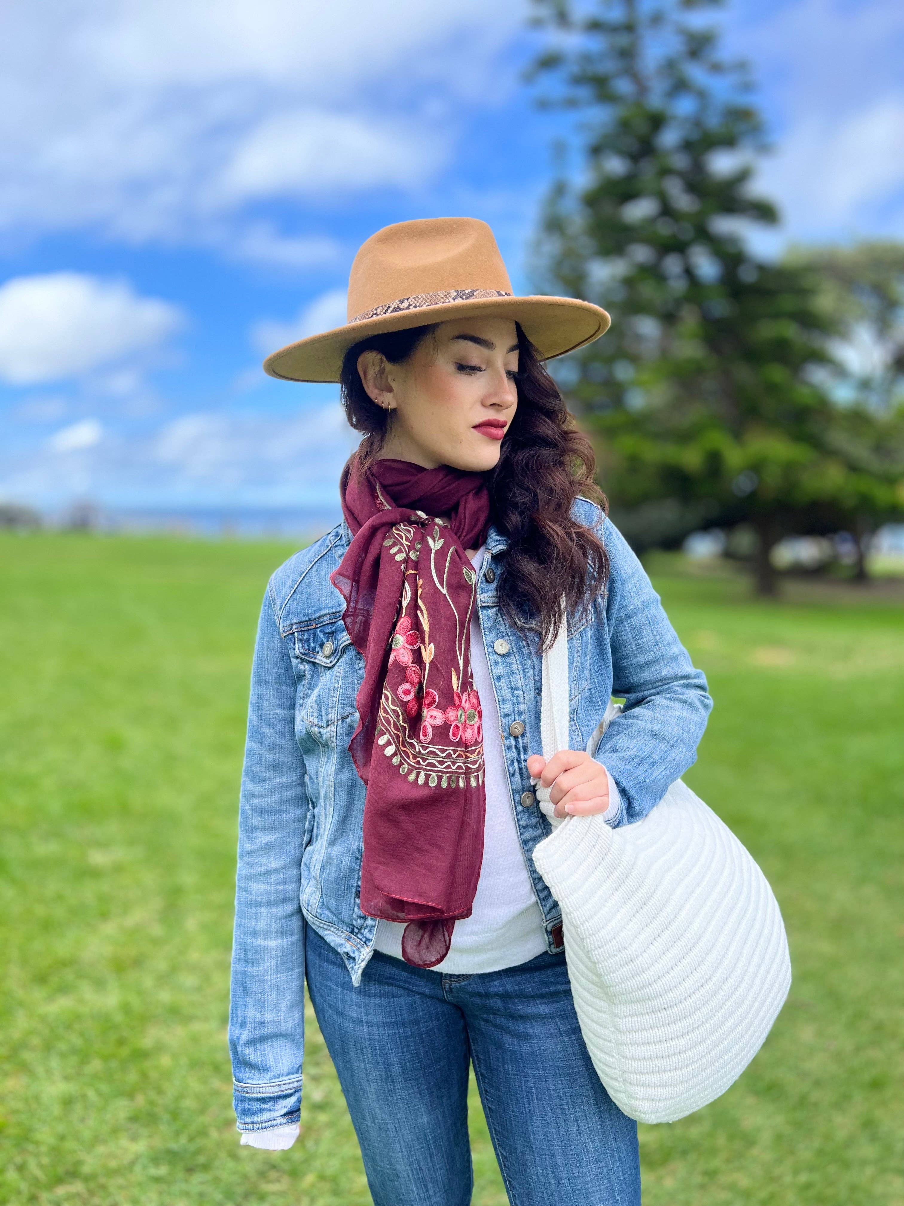 Humble Hilo – Engroshandel Tørklæde - Dame – Humble Hilo Broderet tørklæde/sjal med blomster28