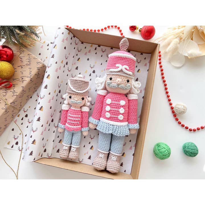 TOMOPOD LLC - Wholesale Christmas Decoration - Crochet Christmas Nutcracker, Cute Christmas Amigurumi1