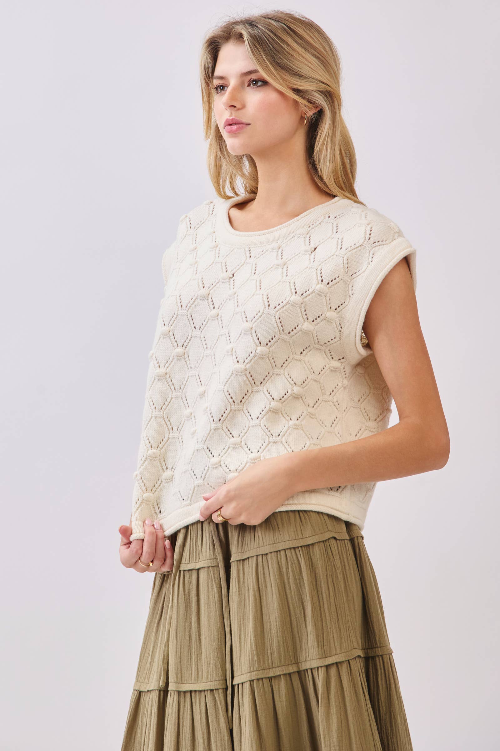 Final Touch – Top de malha - Mulher por atacado – Top de Malha com Manga Curta e Bainha Enrolada - VW61277