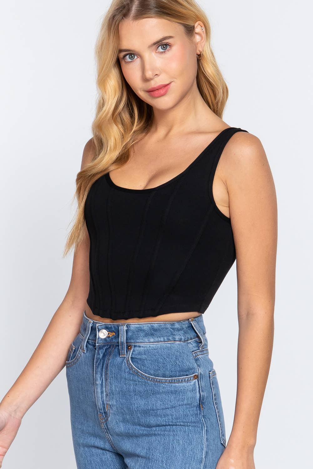 Active Basic | Active USA - Venta al por mayor Jersey corto de punto - Mujer - Top de punto sin mangas con dobladillo curvo y detalle de forro  27