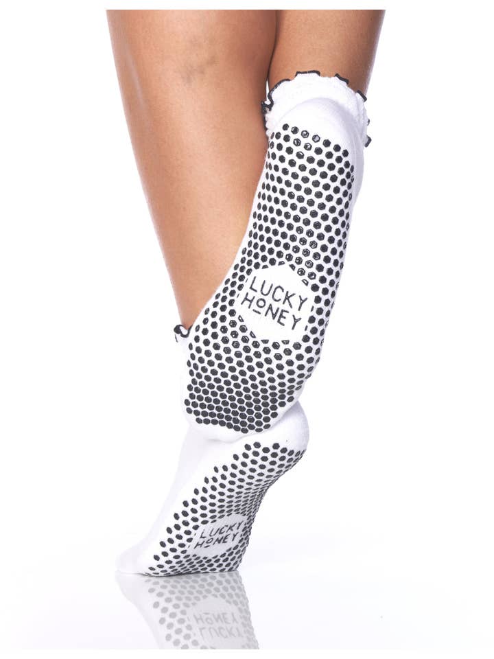 LUCKY HONEY - Wholesale Socks - Women's - The Ruffle Grip Sock White