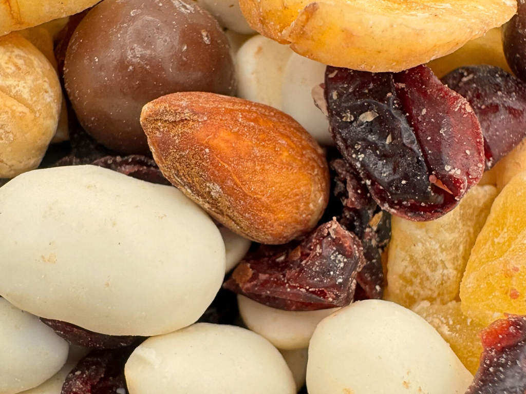 Martin's Country Store LLC - Wholesale Trail Mix - BANANA SPLIT DELIGHT MIX 8.6oz1