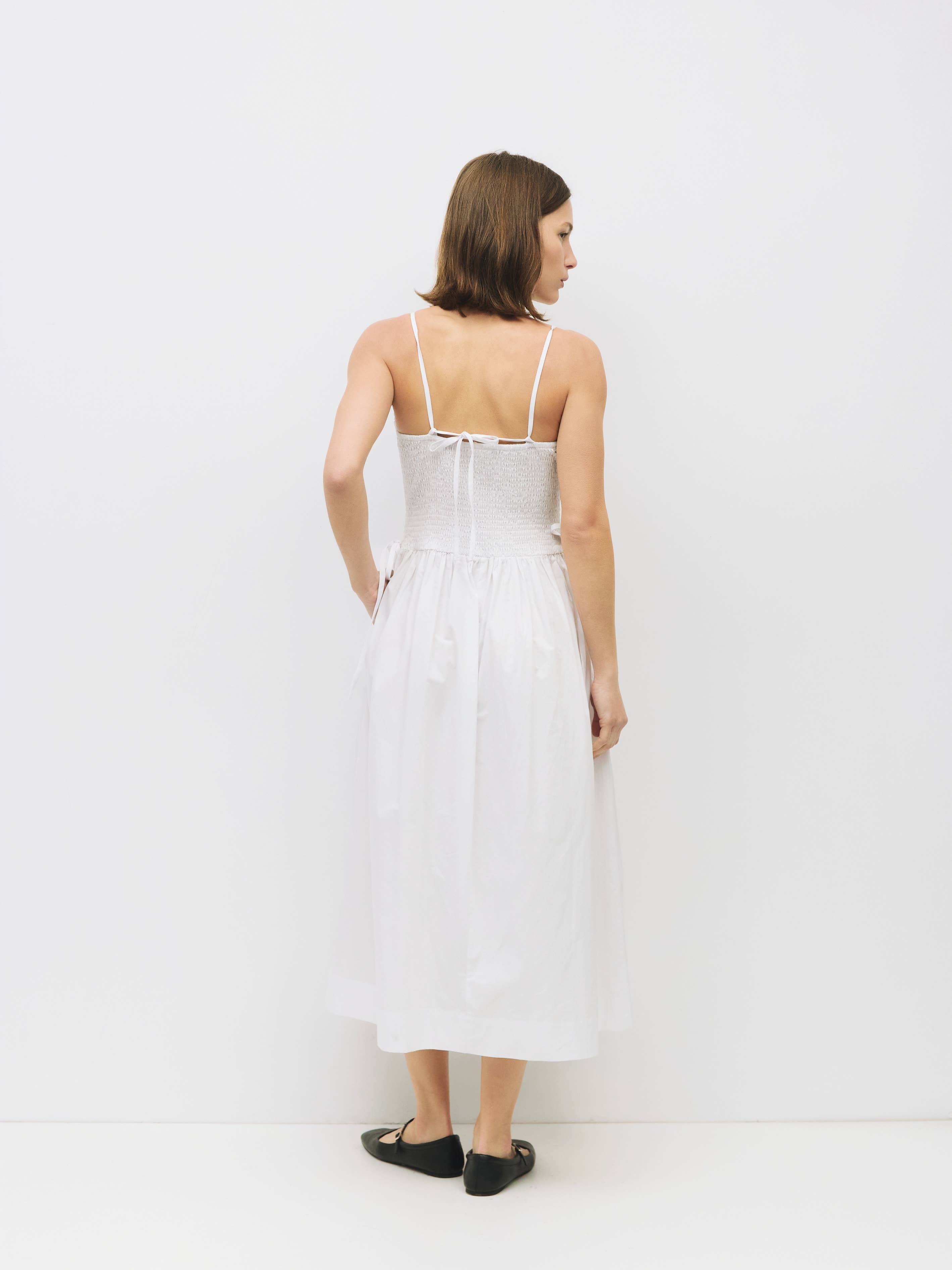 MOD REF - Vendita all'ingrosso Vestito - Donna - Abito The Jenni | Abito midi a nido d'oca con lacci laterali1