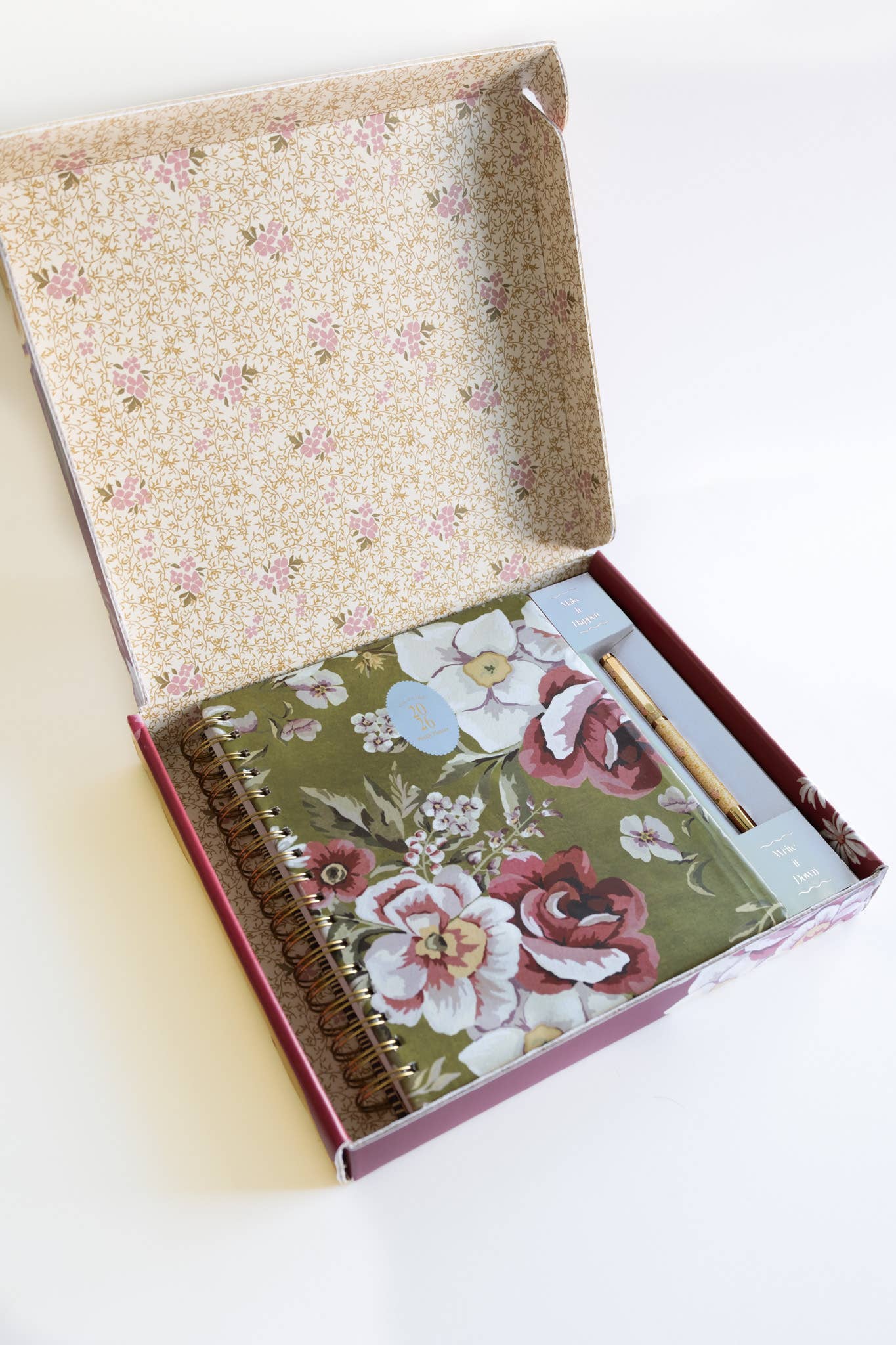 Pen + Pillar - Wholesale Planner - 2026 Weekly Planner w/ Metal Ballpoint Pen, in gift box1