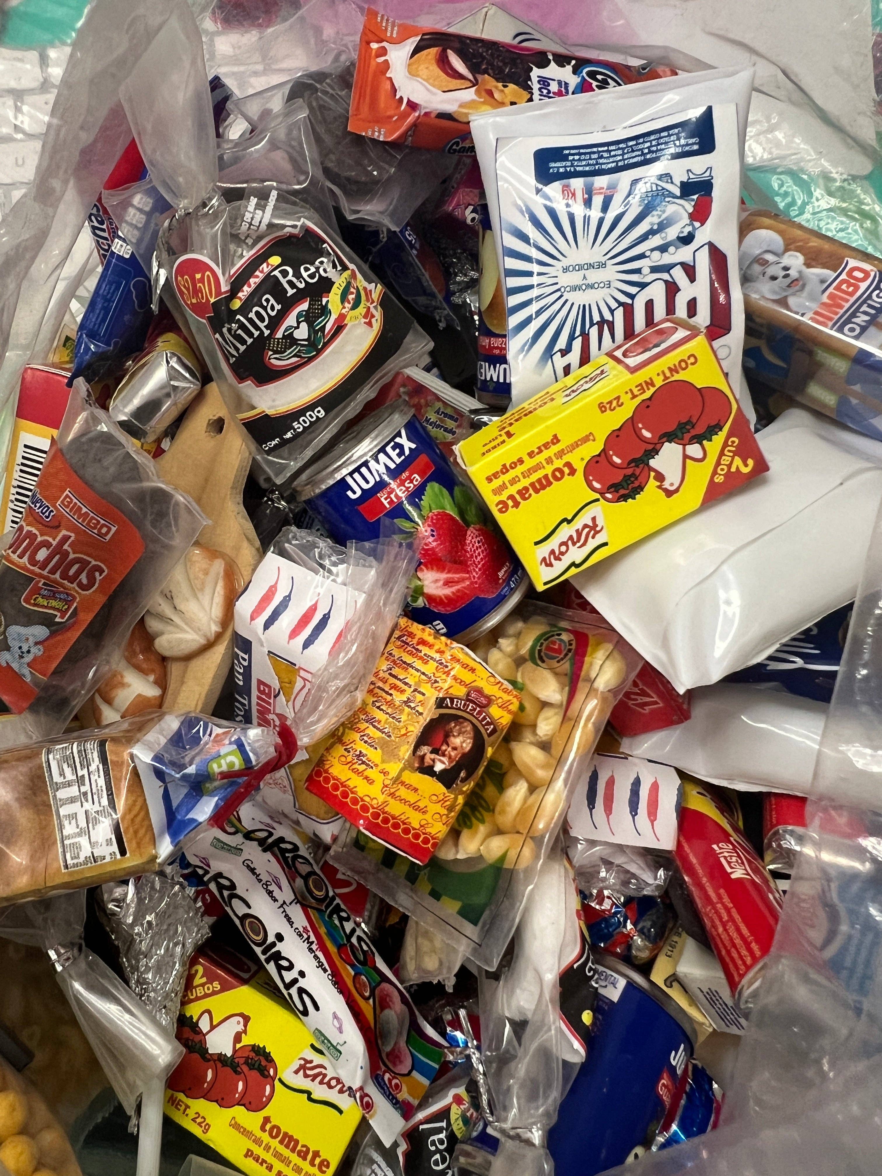 Very That - Wholesale  - Mexican Mini Brandz Mystery Mercado Bags1