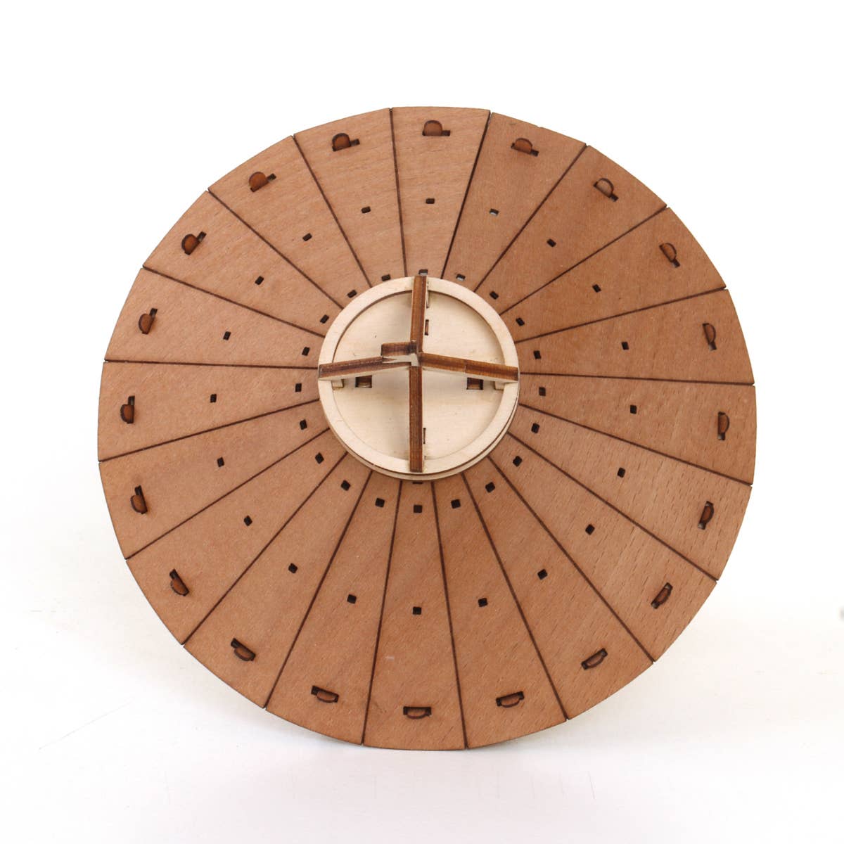 Dahimo - Vente Kit de bricolage - Maquette en bois du char d’assaut armuré de Da Vinci à reconstruire1