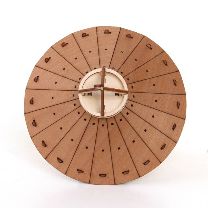 Dahimo - Vente Kit de bricolage - Maquette en bois du char d’assaut armuré de Da Vinci à reconstruire1