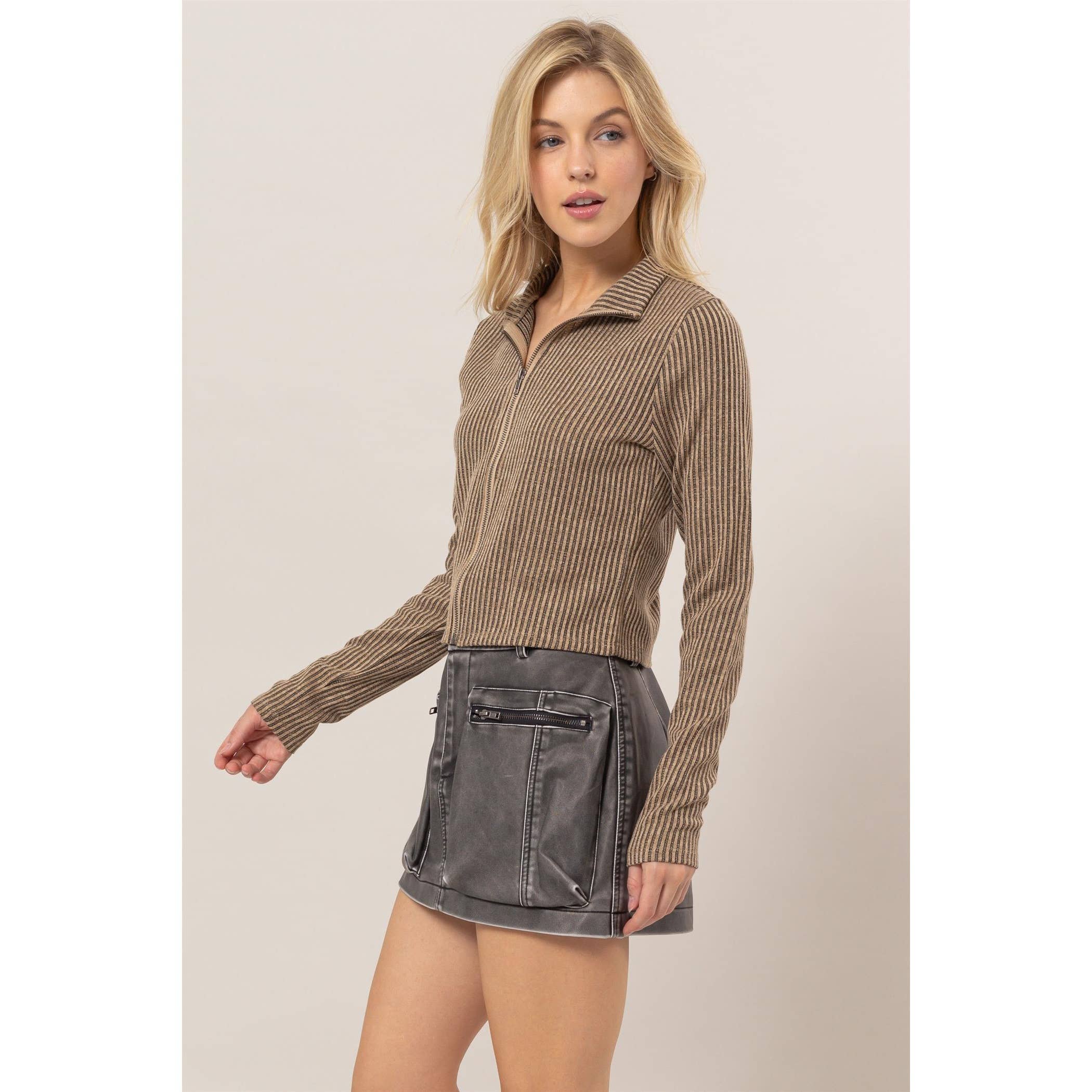 HYFVE – Camisa - Mulher por atacado – Top de Malha com Fecho de Correr às Riscas17