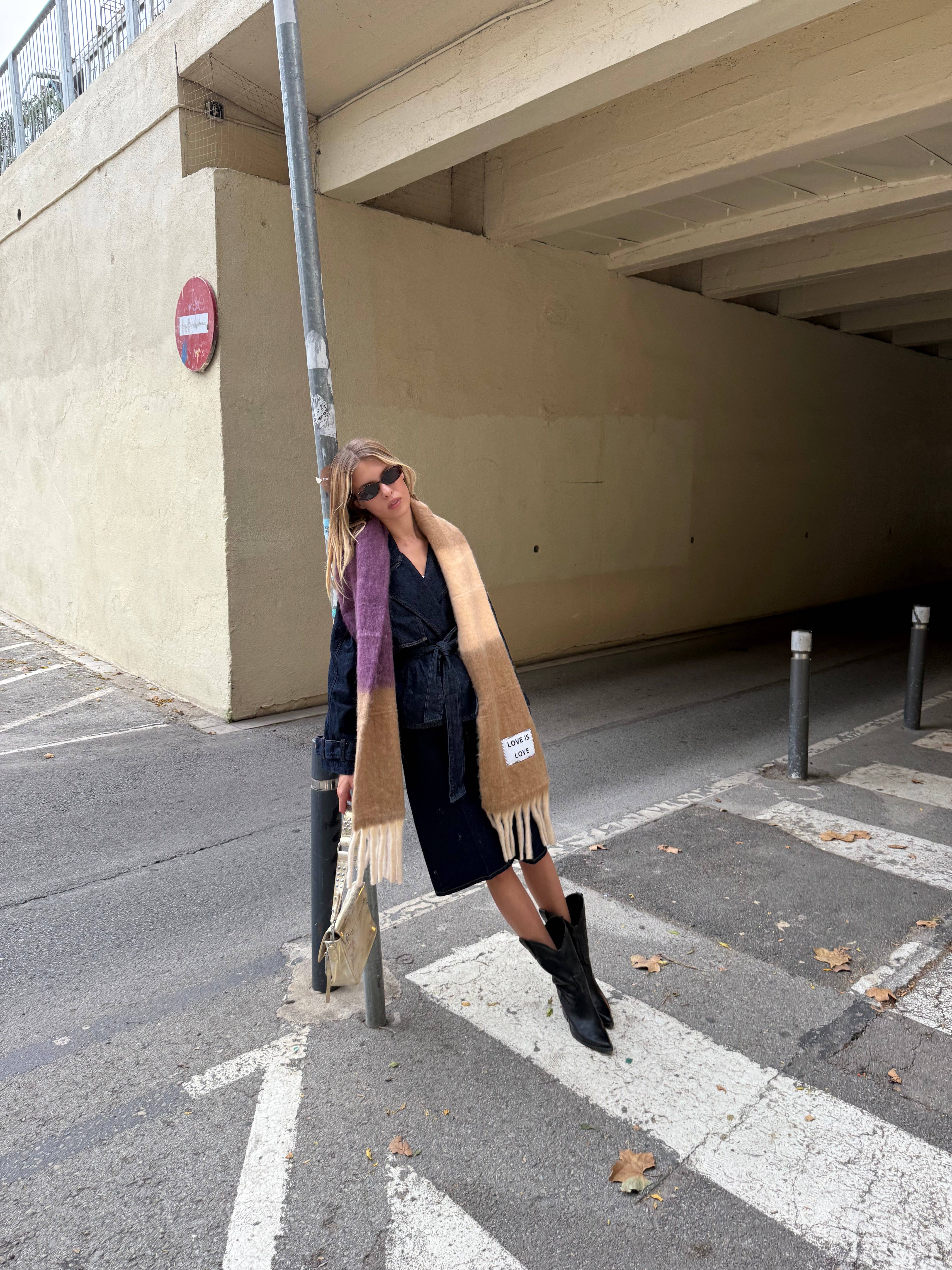 Verb to do - Wholesale Scarf - Women's - Maxibufanda Love is love1