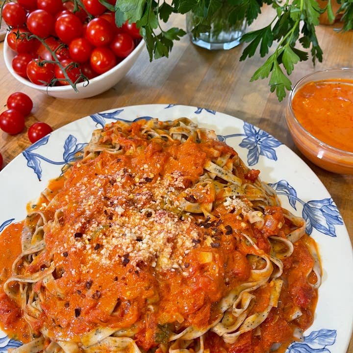 Valente Pasta - Wholesale Pasta - Black Olive and Garlic Fettuccine/ Dry Pasta5