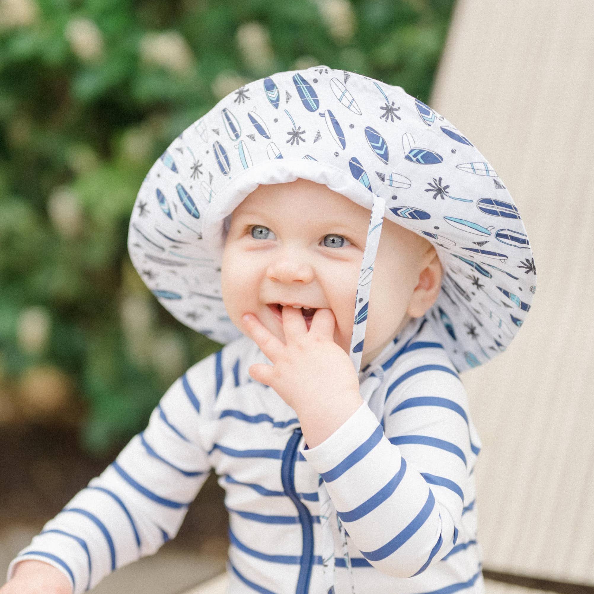 Huggalugs - Wholesale Bucket Hat - Kids - Surfboards Bucket Hat UPF 50+  Baby & Toddler2