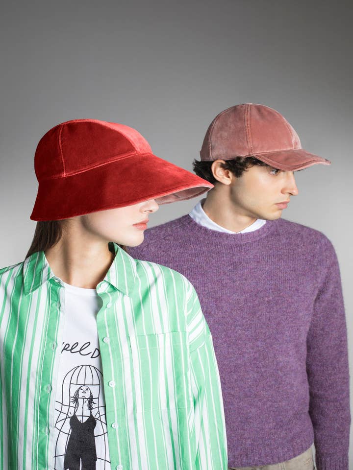 CLOCHE POWDER PINK/PEONY for wholesale by Regenesi