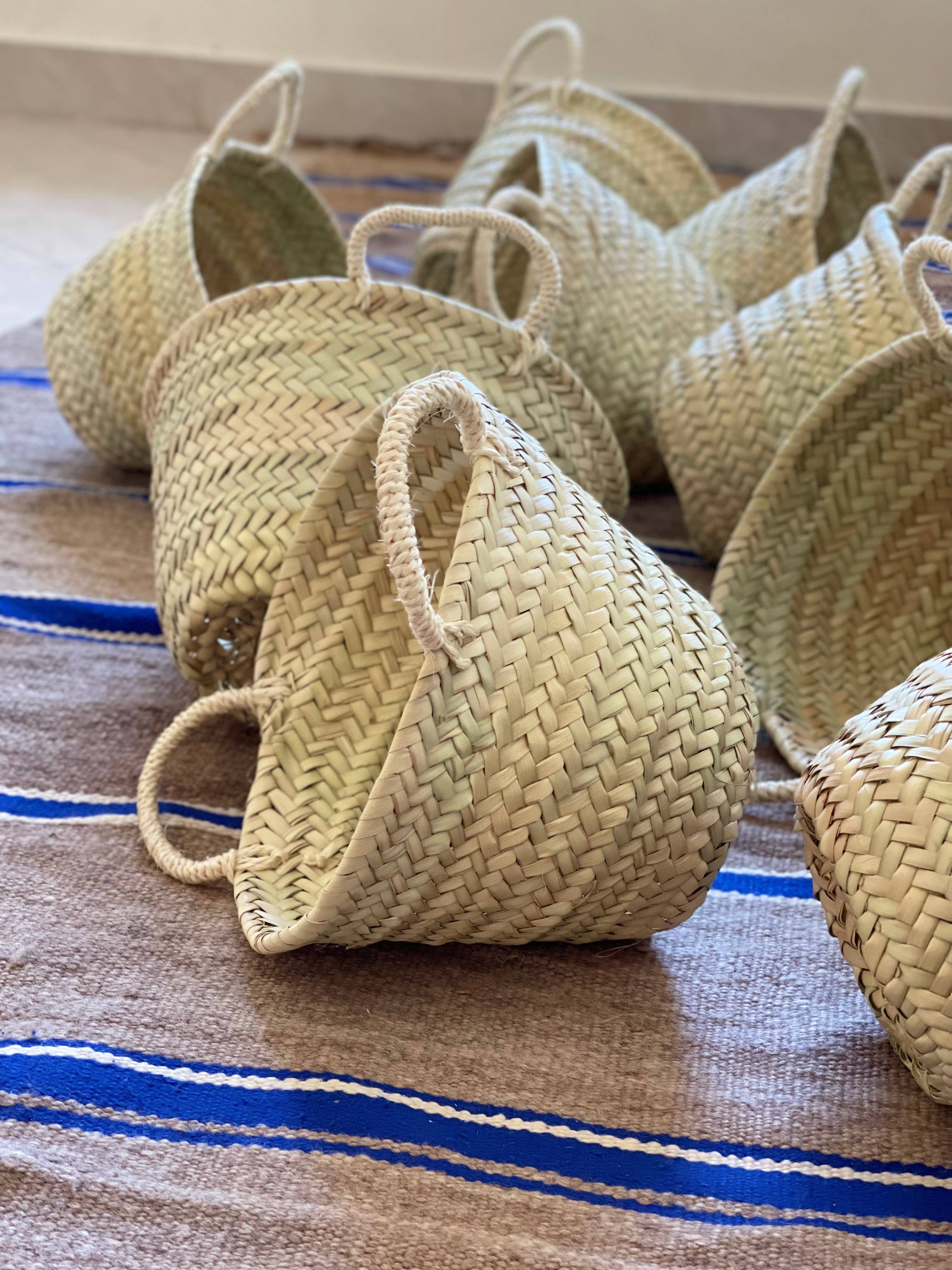 HandHappiness – wholesale Beach bag – NATURAL STRAW BASKET, small rose basket Handwoven from palm1