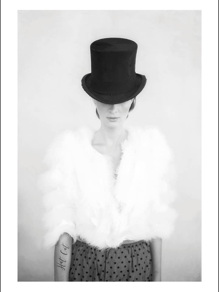 HAT CAT - Art print - 50x70 cm - Limited Edition for wholesale by TOVE FRANK