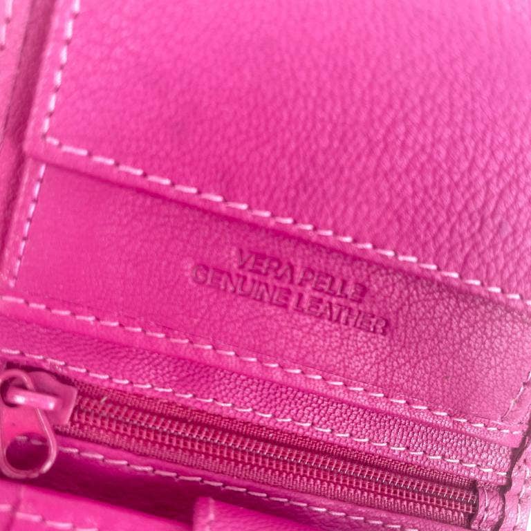 Chenson & Gorett - Wholesale Wallet - Women's - Leather Wallet with Box and 2 Compartments for Bills 208211