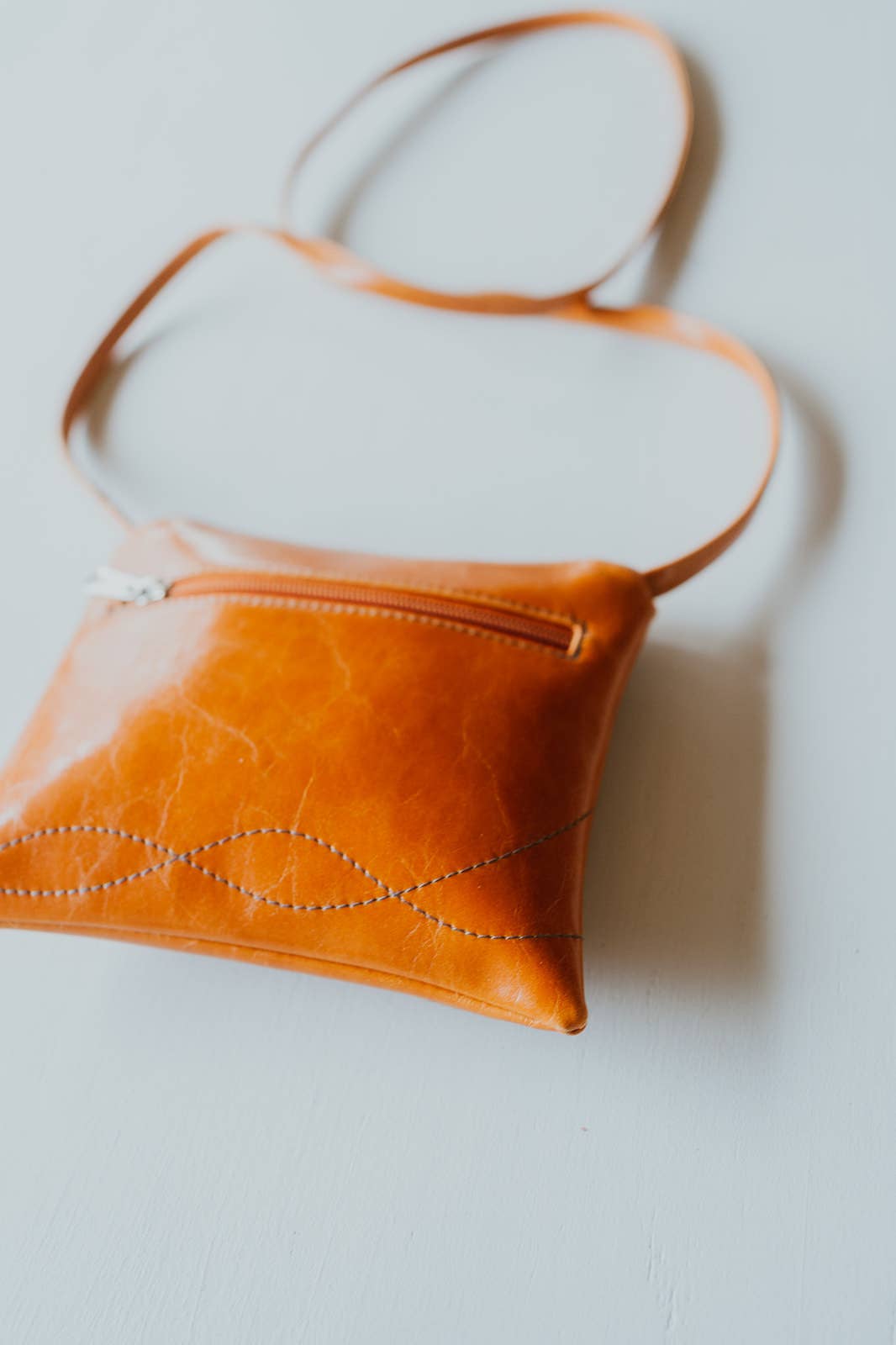 Crystalyn Kae Accessories – bolsa tiracolo - Mulher por atacado – Cha Cha - Pequena Mala a Tiracolo com alça ajustável Lavável à Máquina4