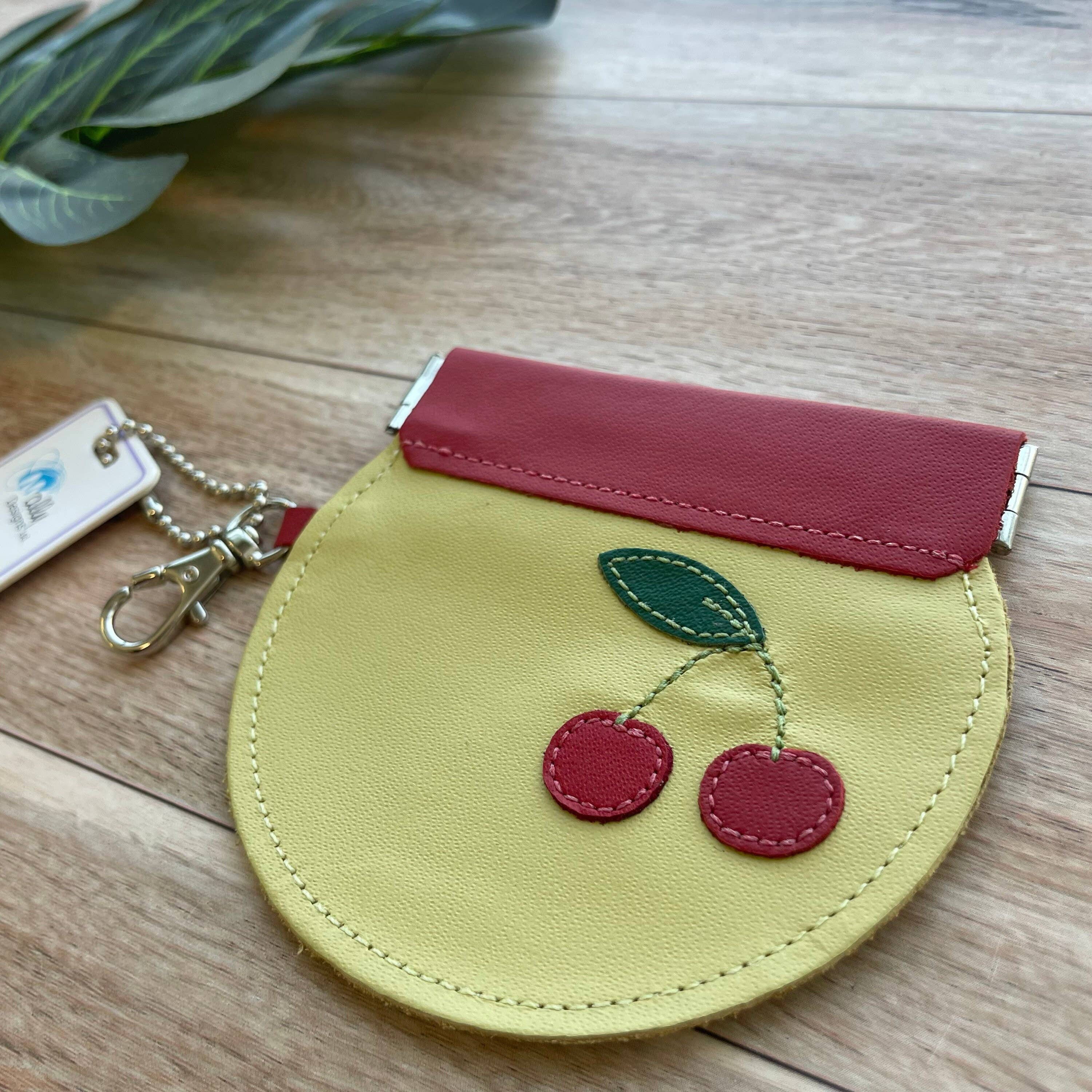 Mally Designs – wholesale Myntväska - Dam – Körsbärsmyntväska, rund myntväska, snäpplånbok5