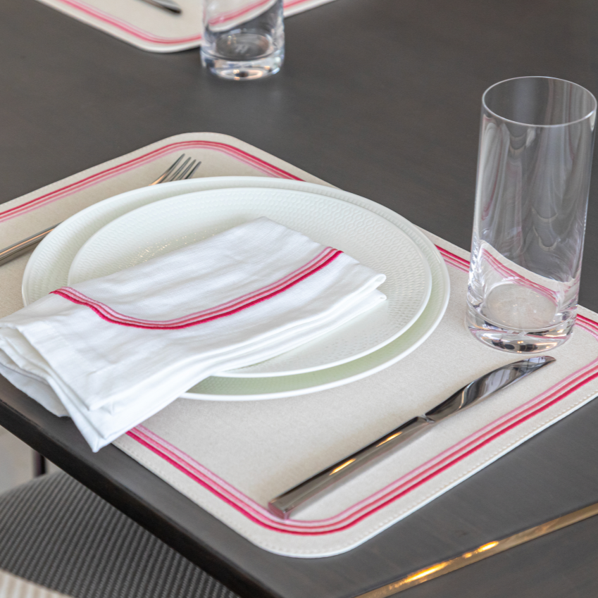 Bold Decor - Vente Serviettes de table en tissu - Serviette Madrid avec broderie ton sur ton6