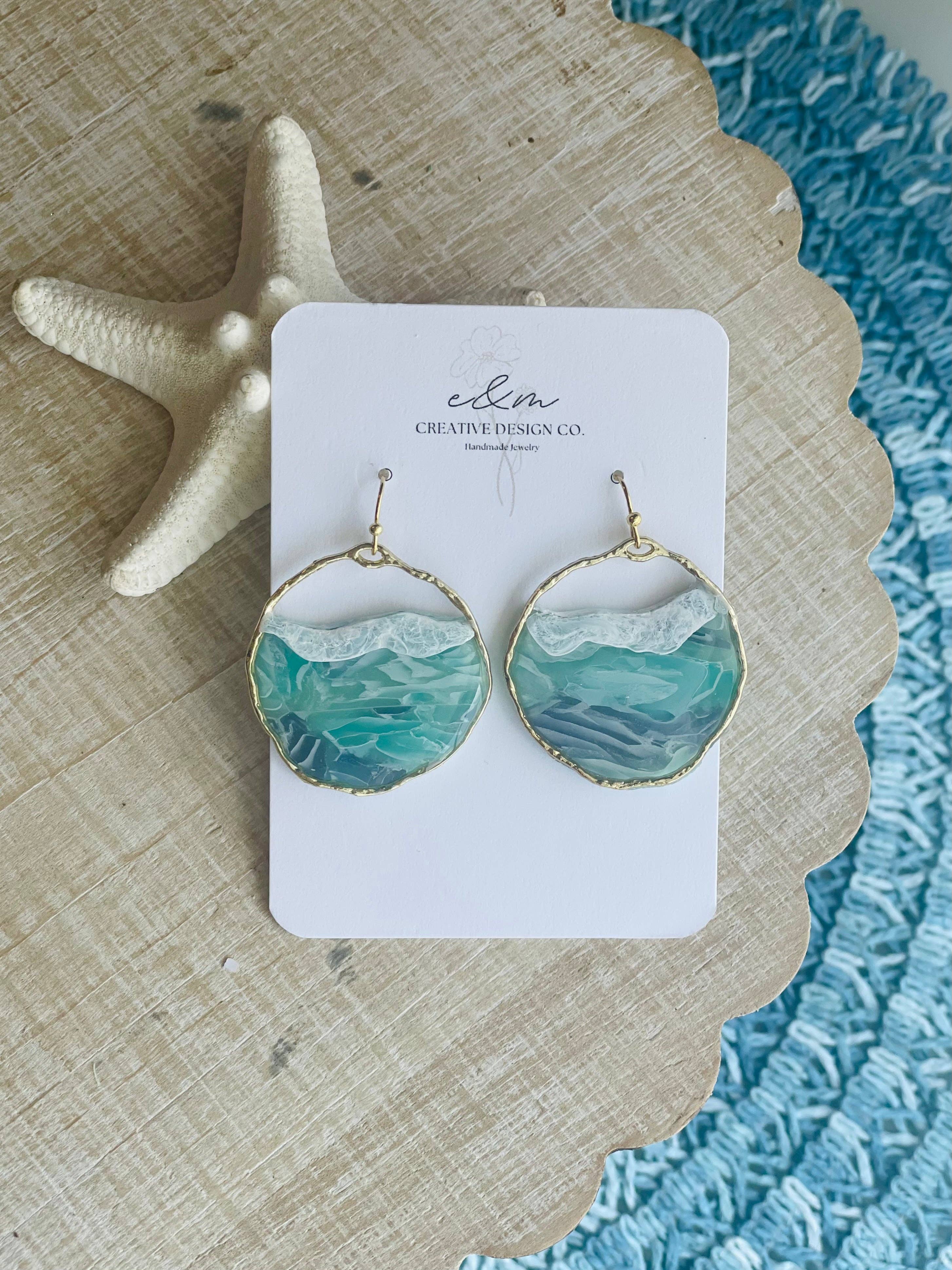 E & M Creative Design Co. – wholesale Hängande örhängen – Ocean Wave örhängen2