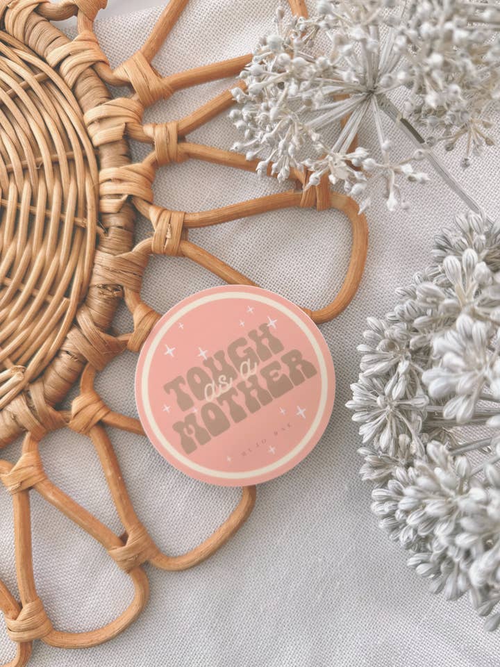 Solide Comme Maman | Autocollant Vinyle pour la vente par Bujo Bae