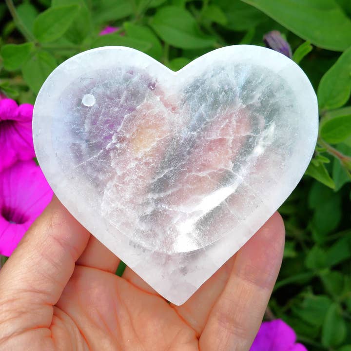 Selenit hjerte røgelsesholder for engroshandel hos The Healing Sanctuary