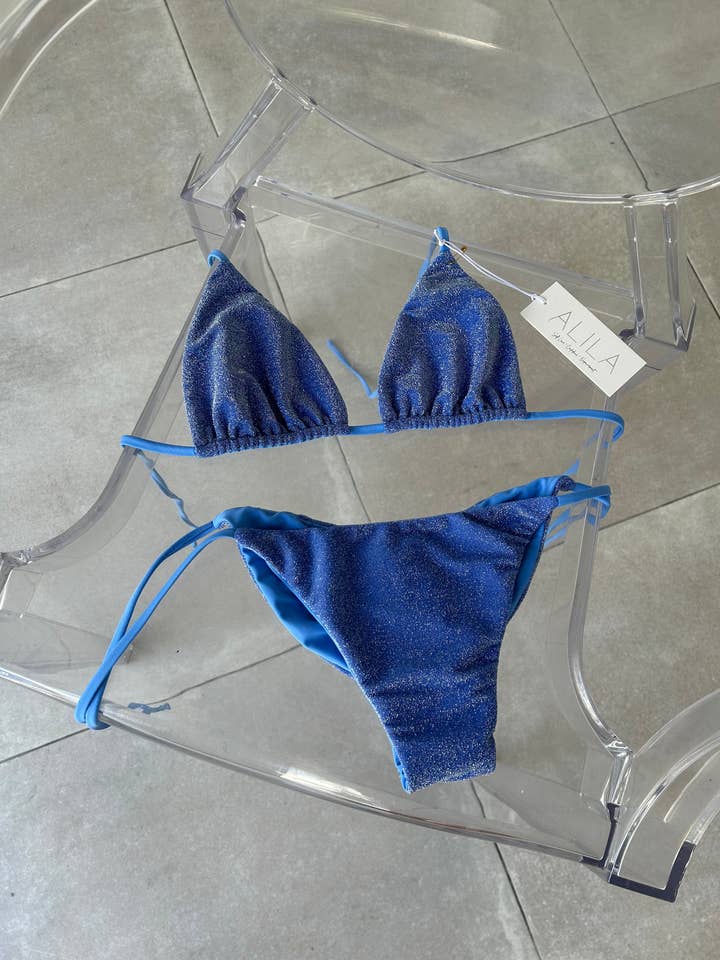 AZUSA Oberteil/CERRITOS Unterteil – AZUL LUREX für den Großhandel von ALILA Swim