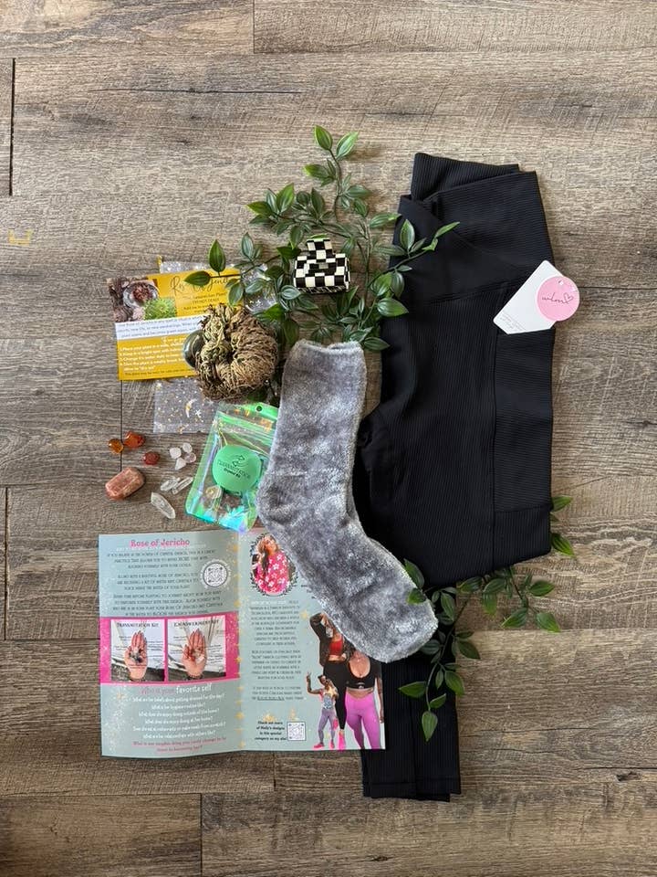 The House Of Gentry - Wholesale Socks - Women's - Gray Chenille Socks1