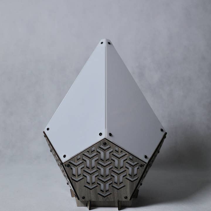 PAPERCRAFT WORLD - Vente Kit de bricolage - Lampe de table 3D en papercraft SINAR Arrow27