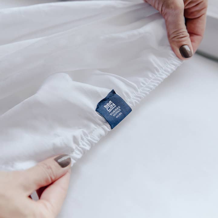 White Sintra Sateen 400 TC for wholesale on Faire4