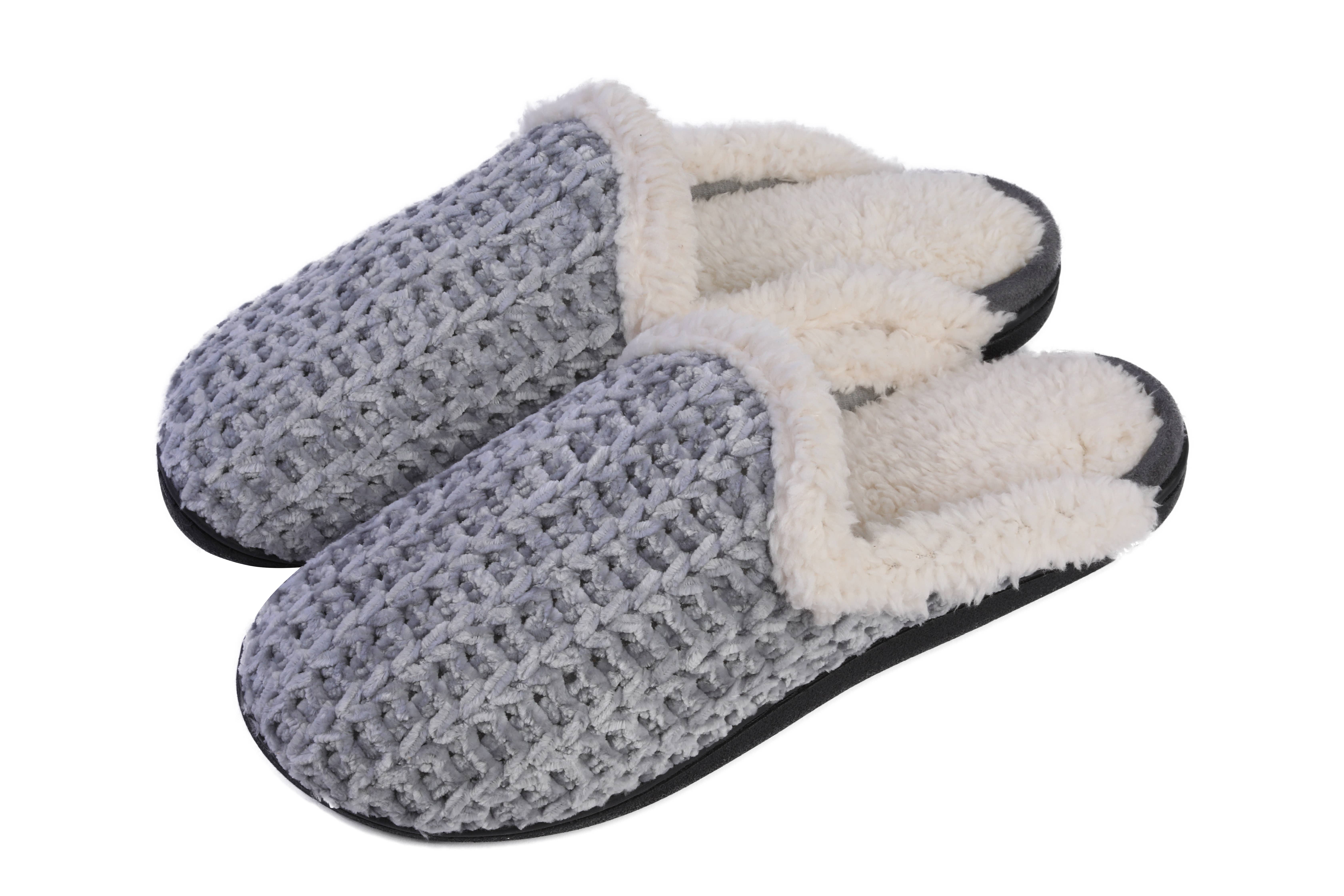 Roxoni - Wholesale Slippers - Women's - WOMEN'S SOFT INDOOR SUEDE FURR CLOG SLIPPERS.0