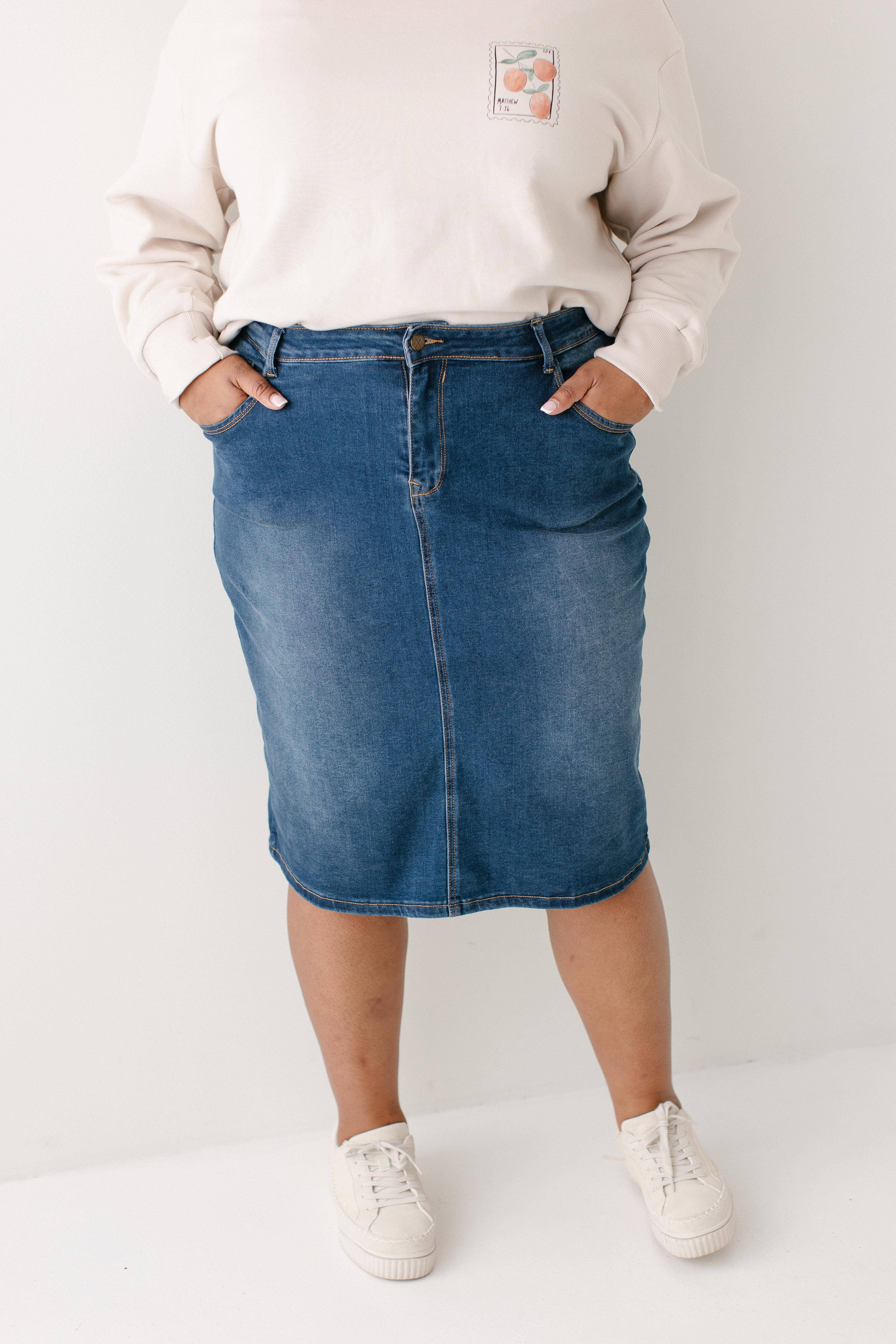 The Main Street Exchange - Wholesale Skirt - Women's - 'Wren' Classic Denim Skirt10