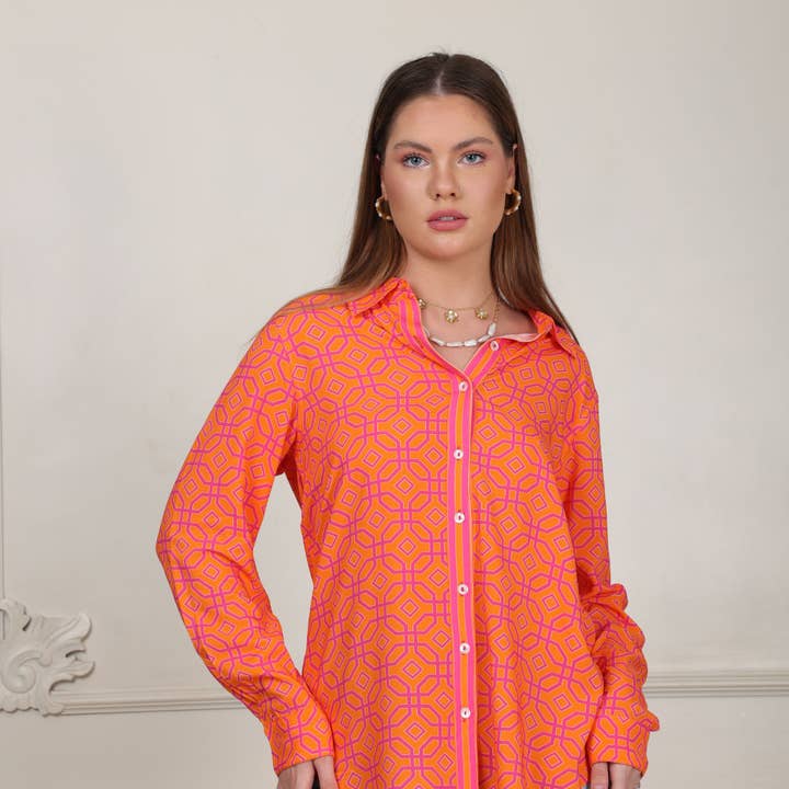 Avani Del Amour - Wholesale Button Down Shirt - Women's - 4069 Geometric Printed Classic Button Down Shirt