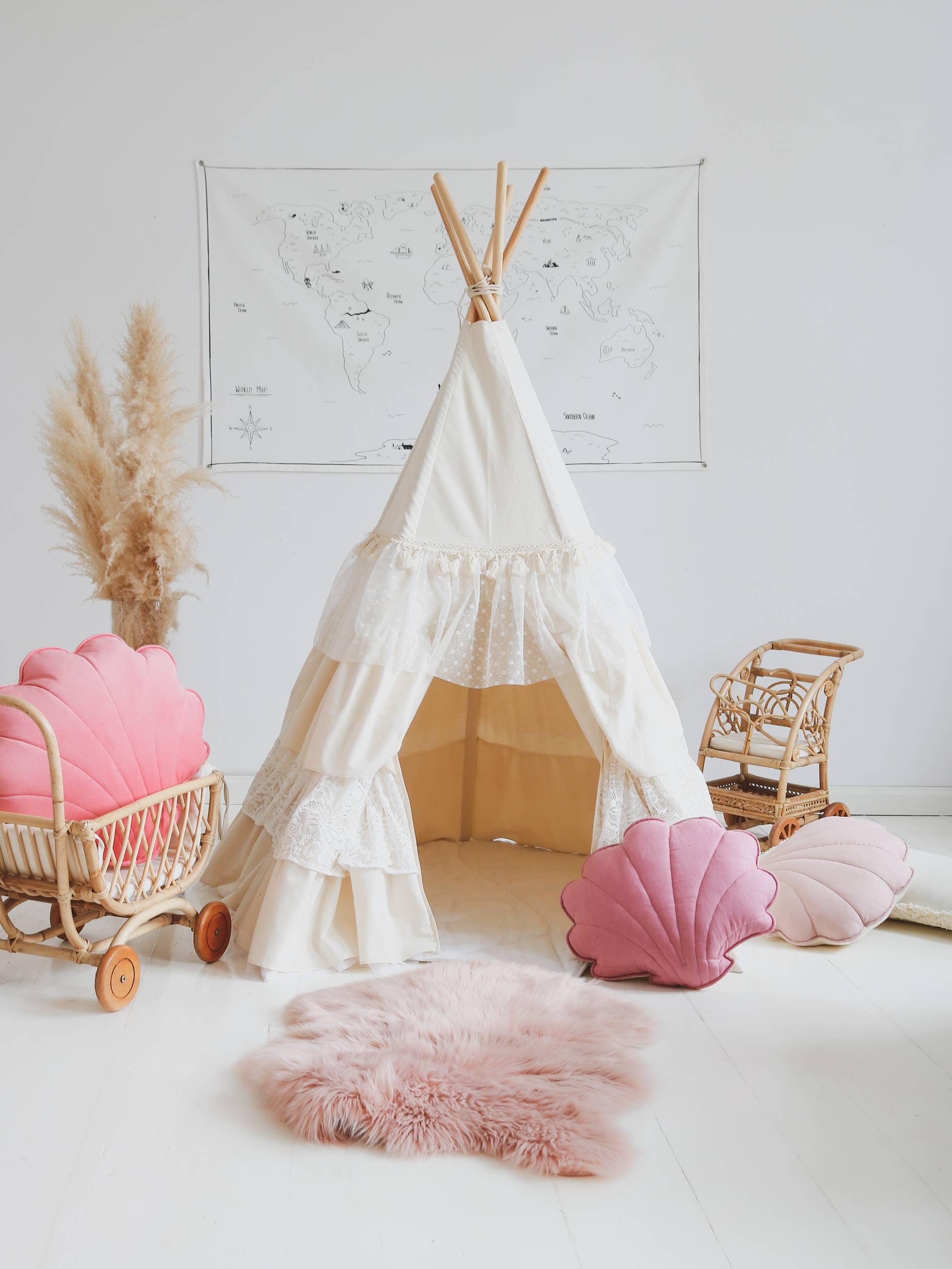 Moi Mili - Wholesale Tent - Kids - “Shabby Chic” Teepee with Frills and Leaf Mat Set5